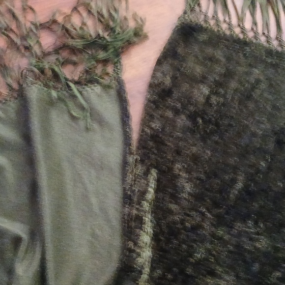 Crushed velvet table runner - Picture 4 of 5